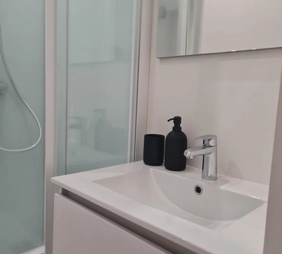アパート Charmant Appartement Face Au Port De コンカルノー
